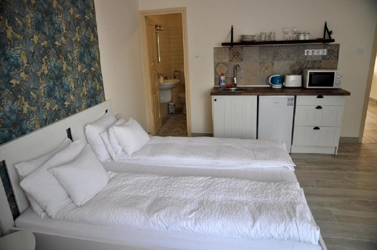 River Apartment Mako Bagian luar foto