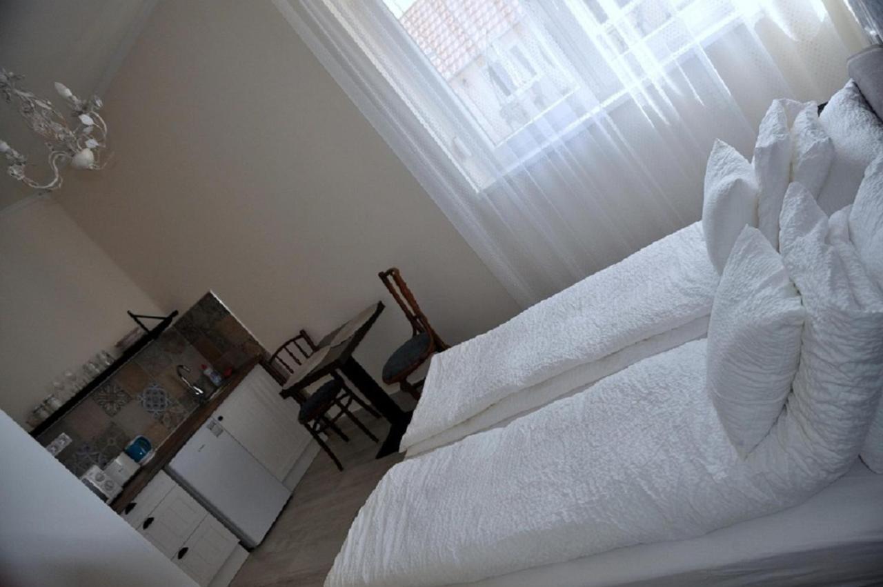 River Apartment Mako Bagian luar foto
